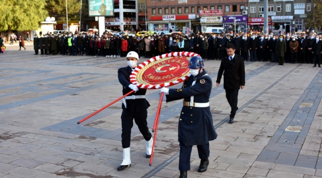 Kırıkkale Ata'ya saygı için durdu