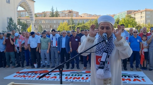 Haniye için dua edilerek gıyabi cenaze namazı kılındı