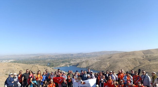 BOZDAK Dünya Yürüyüş Günü'nü yürüyerek kutladı