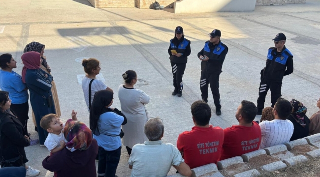 Sokak sokak gezip vatandaşları bilgilendiriyorlar