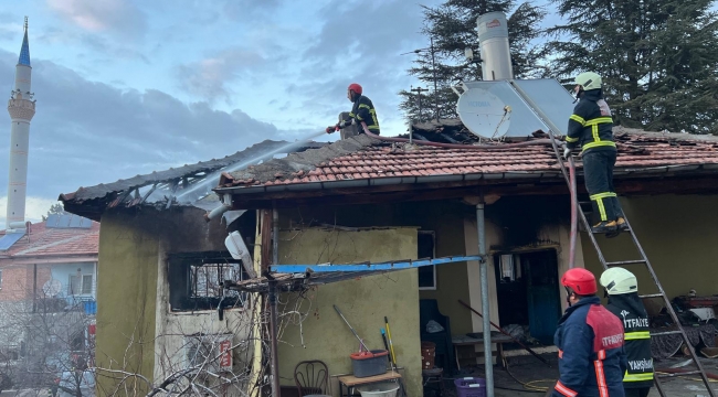 Alevler içinde kalan kadın hayatını kaybetti